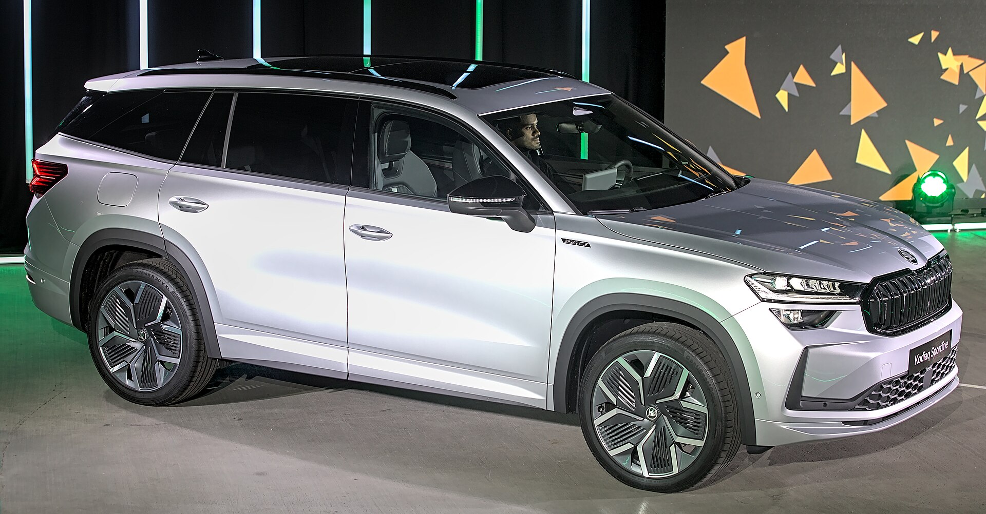 Škoda Kodiaq II kabin ve gövde sunum görünümü