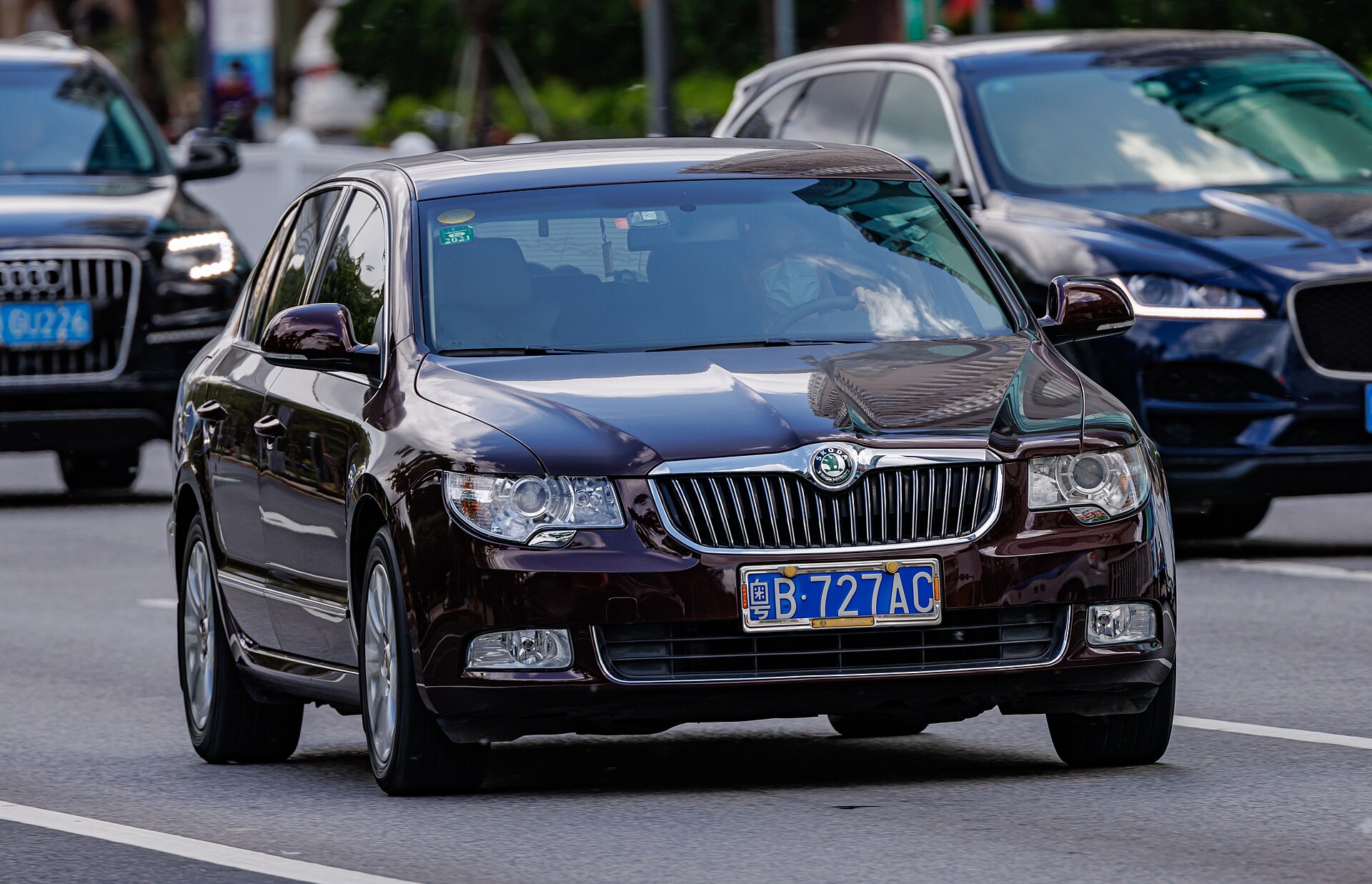 Makyajsız Škoda Superb II önden görünüm