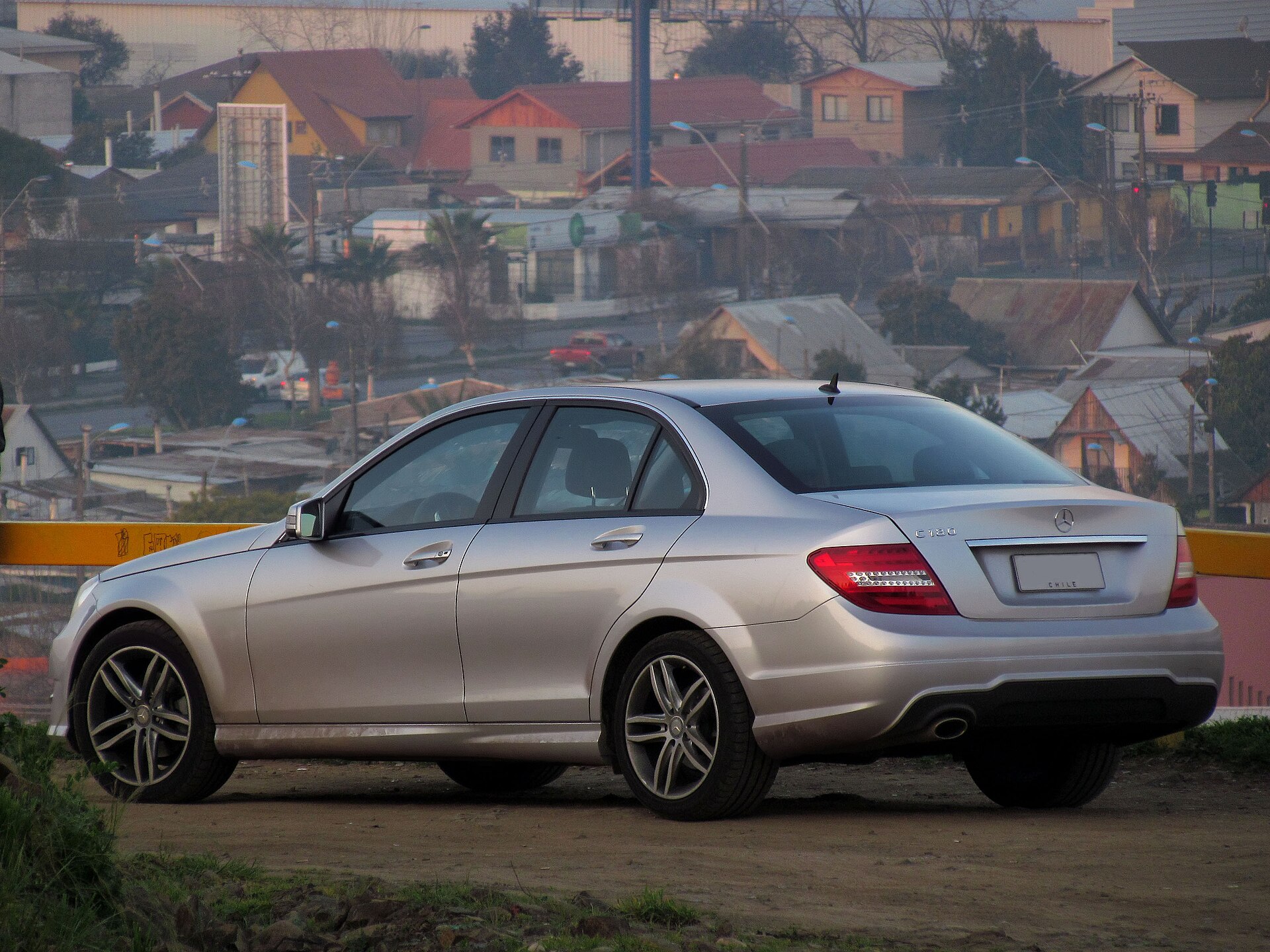 Mercedes-Benz C180 W204 CGI dış görünümü