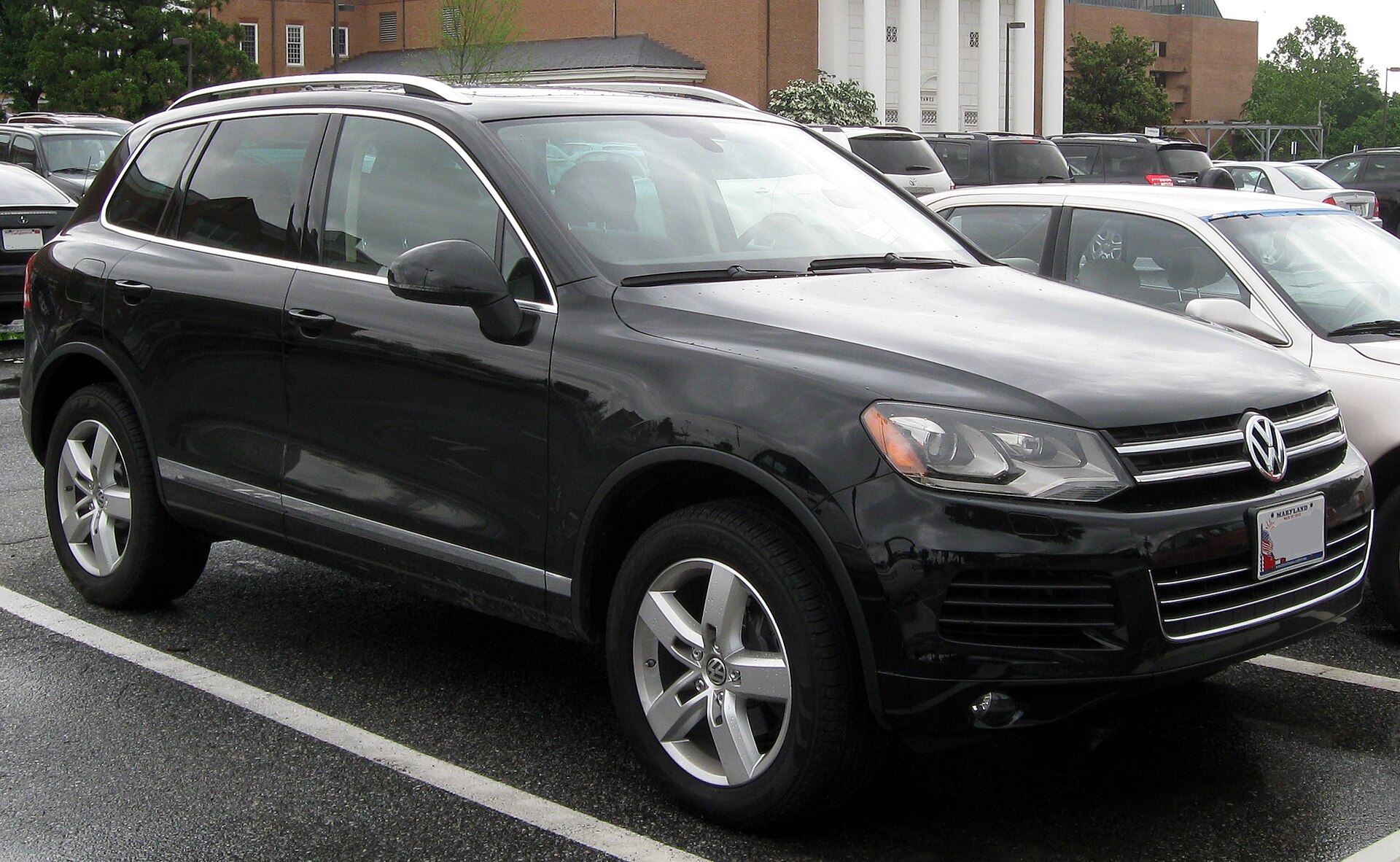 2011 Volkswagen Touareg II 7P önden üç çeyrek görünüm