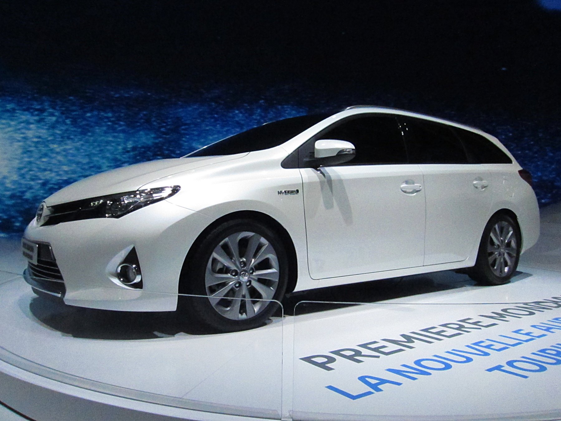Toyota Auris Hybrid Touring Sports