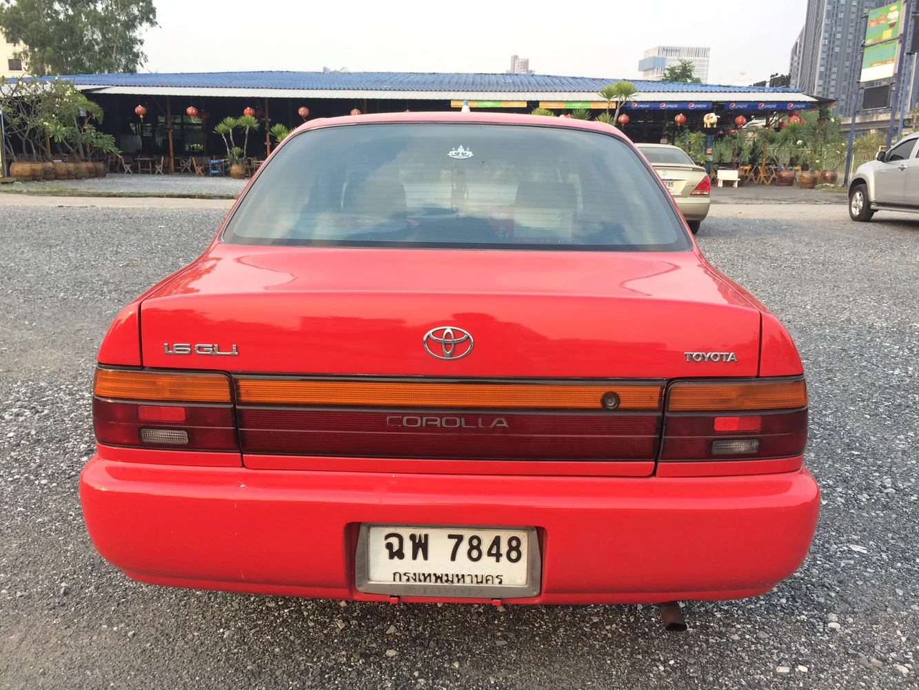 Toyota Corolla AE101 1.6 GLi kabin ve gövde ayrıntısı