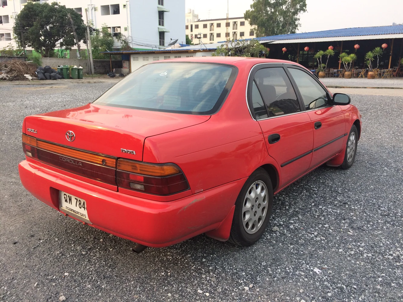 Toyota Corolla AE101 GLi arka gövde ve yan profil