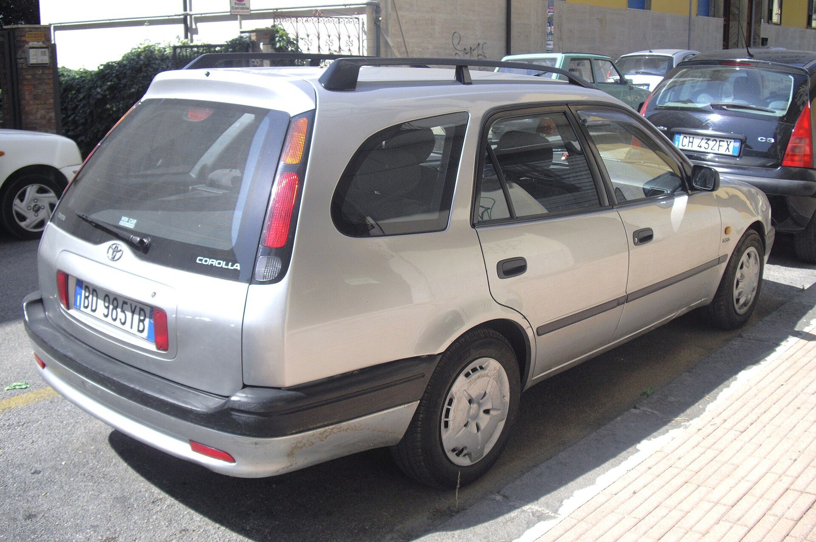 Toyota Corolla E110 wagon arka görünüm
