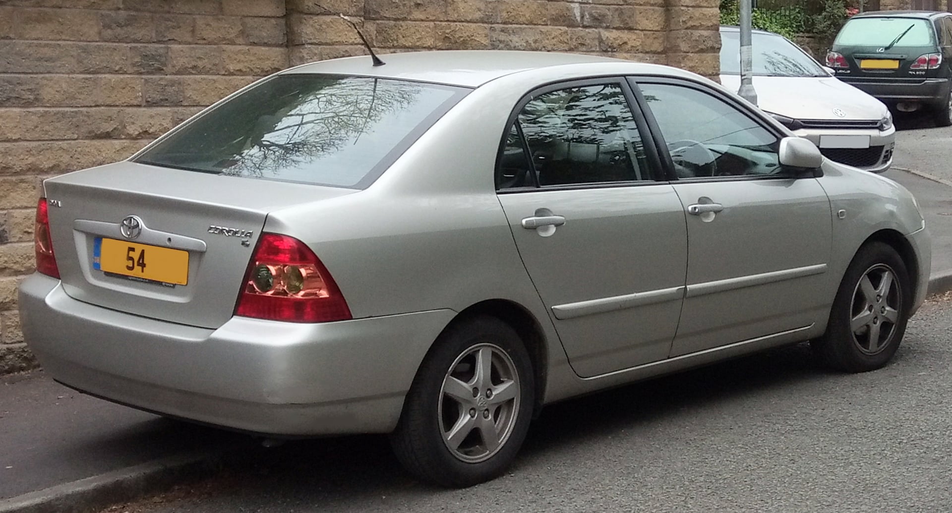 2004 Toyota Corolla E120 sedan arka görünümü