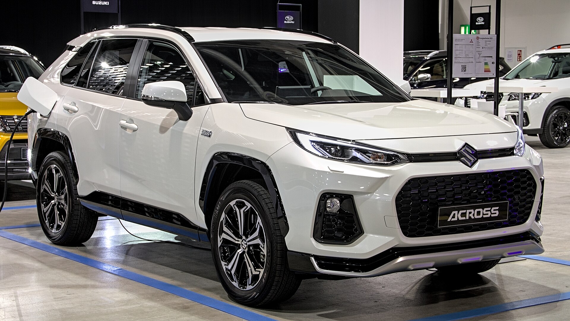 XA50 tabanlı Suzuki Across iç mekânı