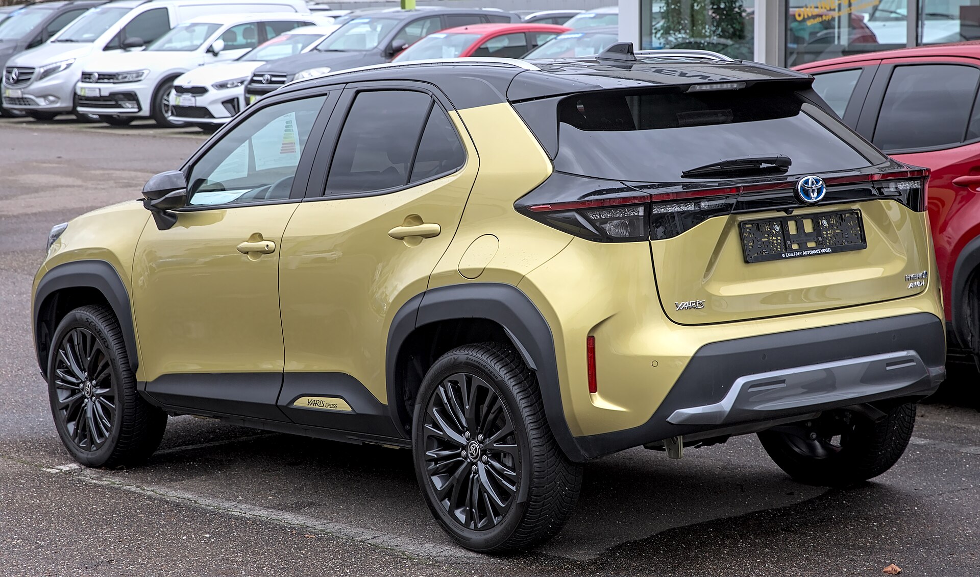 Toyota Yaris Cross arka tasarım ve stop lambaları