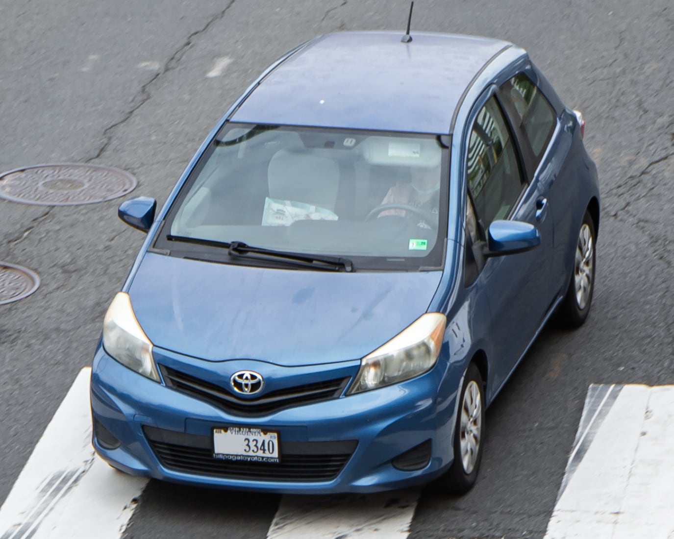 Toyota Yaris XP130 beş kapılı hatchback