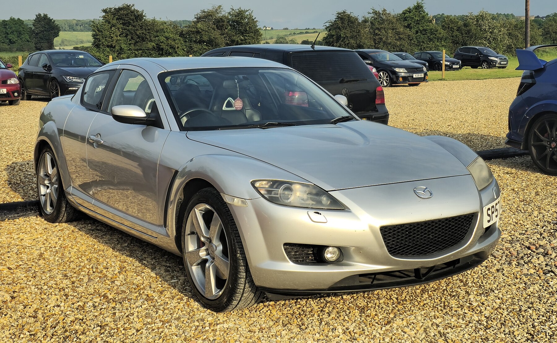 Mazda RX-8 231 PS statik ön üç çeyrek görünüm