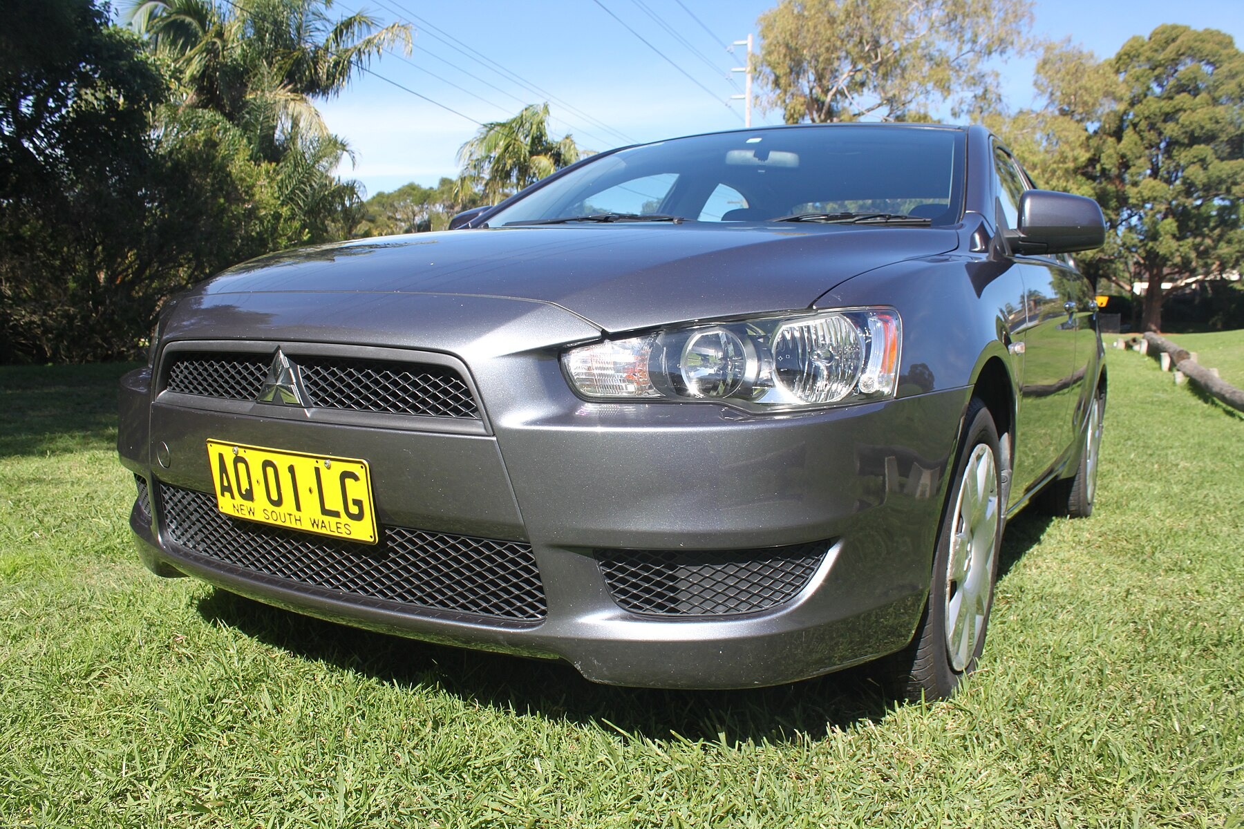Mitsubishi Lancer CY ön görünüm