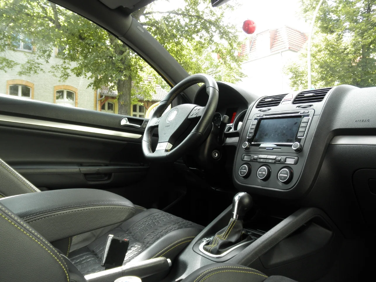 Volkswagen Golf 5 iç mekânı ve DSG vites kolu