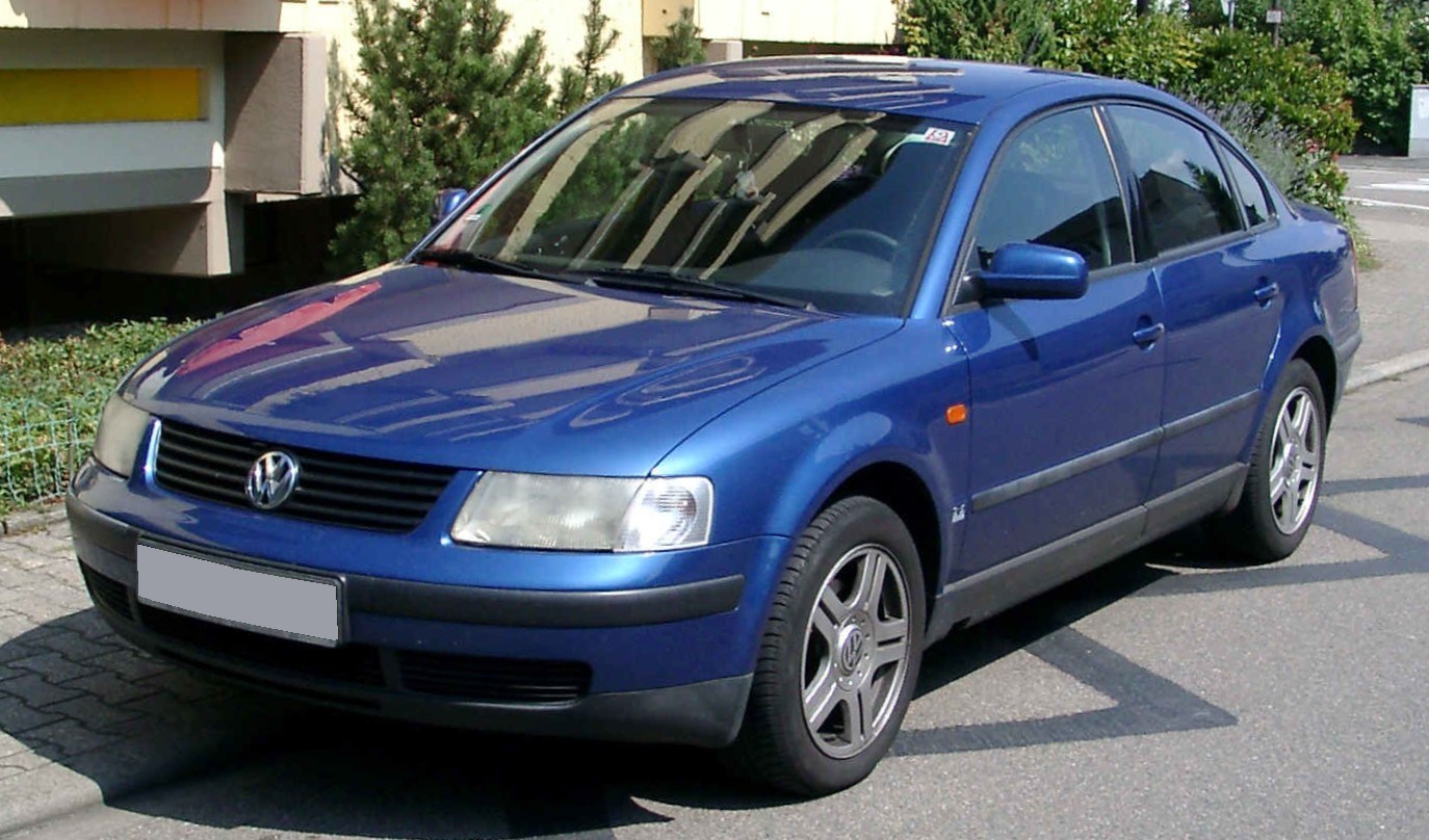 Volkswagen Passat B5 önden