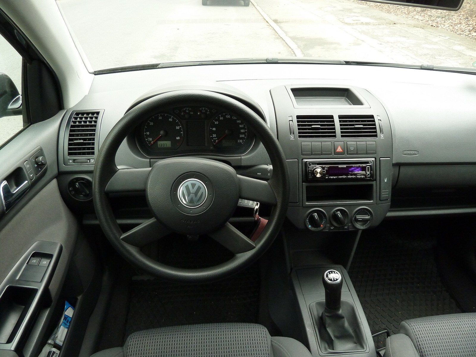 Volkswagen Polo 9N manuel vitesli iç mekân