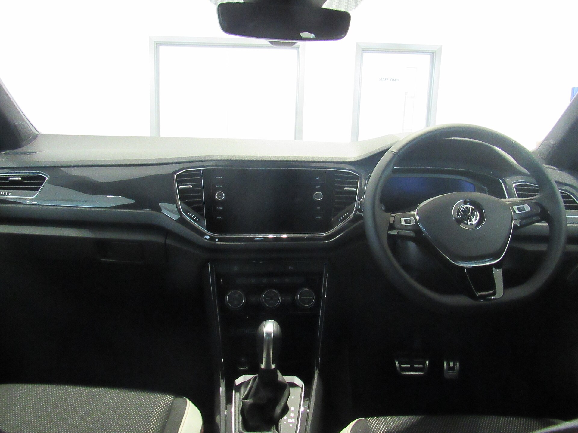 Makyaj öncesi Volkswagen T-Roc iç mekânı
