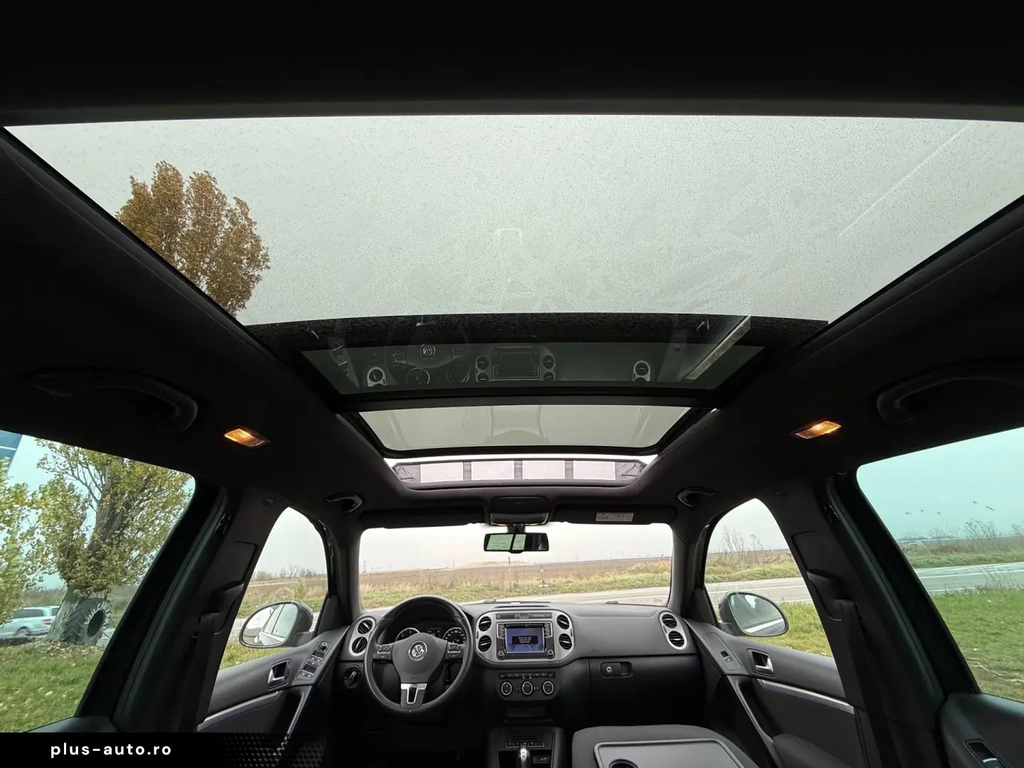 Volkswagen Tiguan panoramik tavanlı kabin
