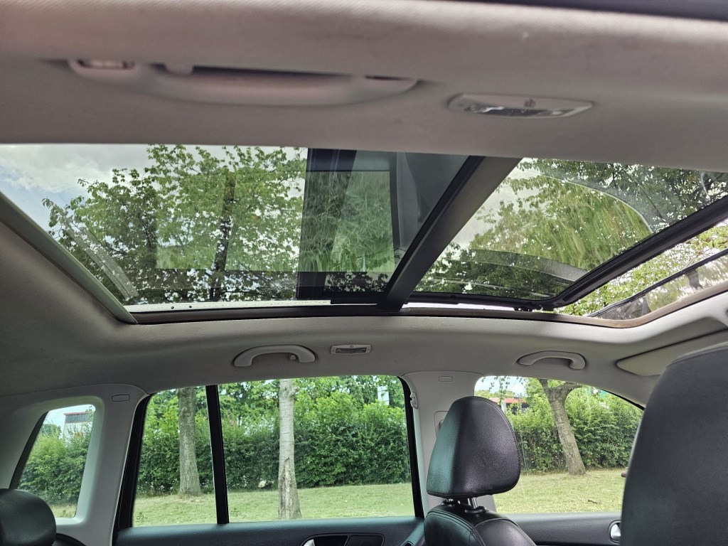 Volkswagen Tiguan 5N panoramik tavan mekanizması