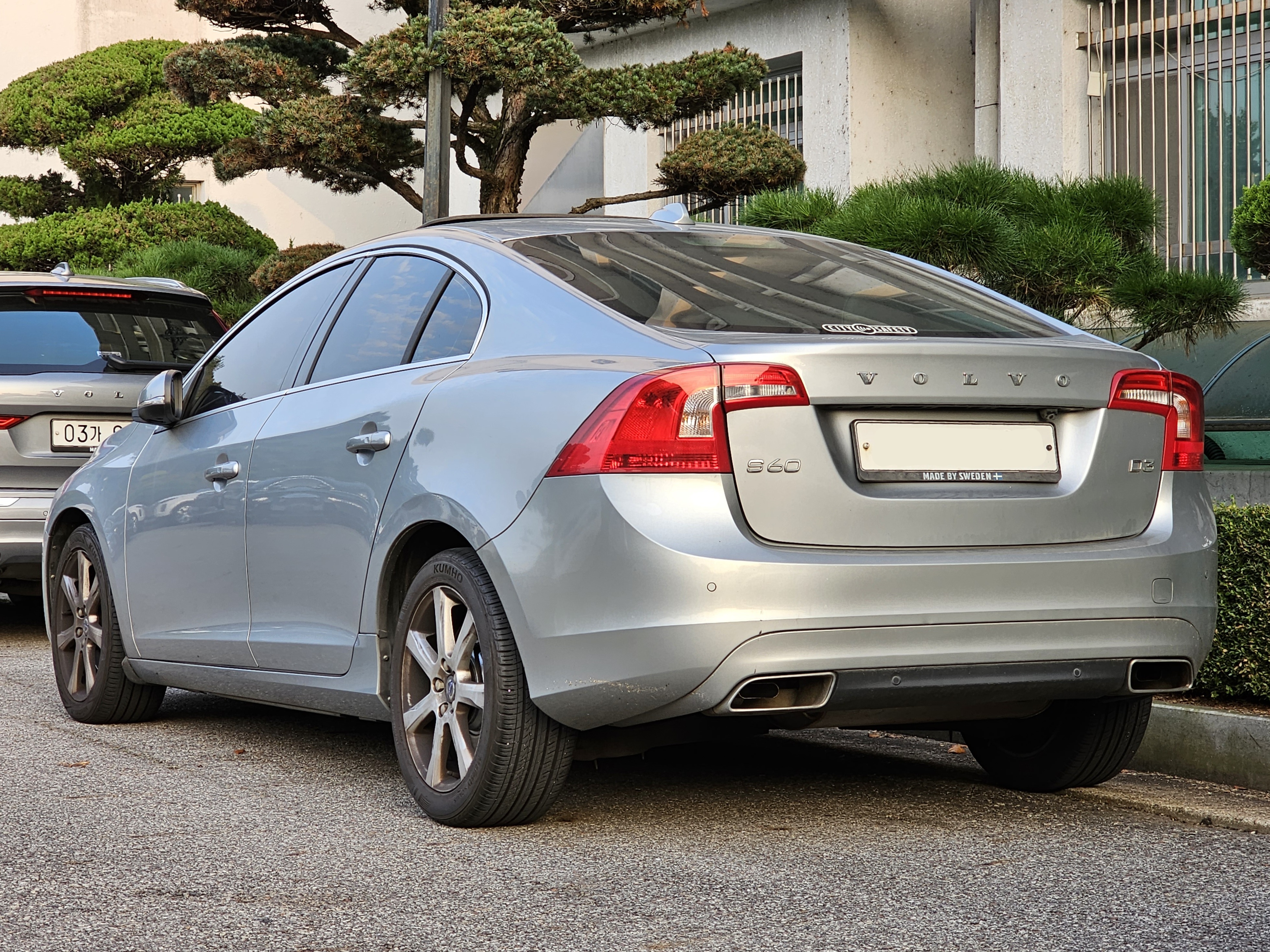 Volvo S60 P3 Alım Rehberi: D2, D4, PowerShift ve Geartronic: dış görünüm ve gövde ayrıntısı 5