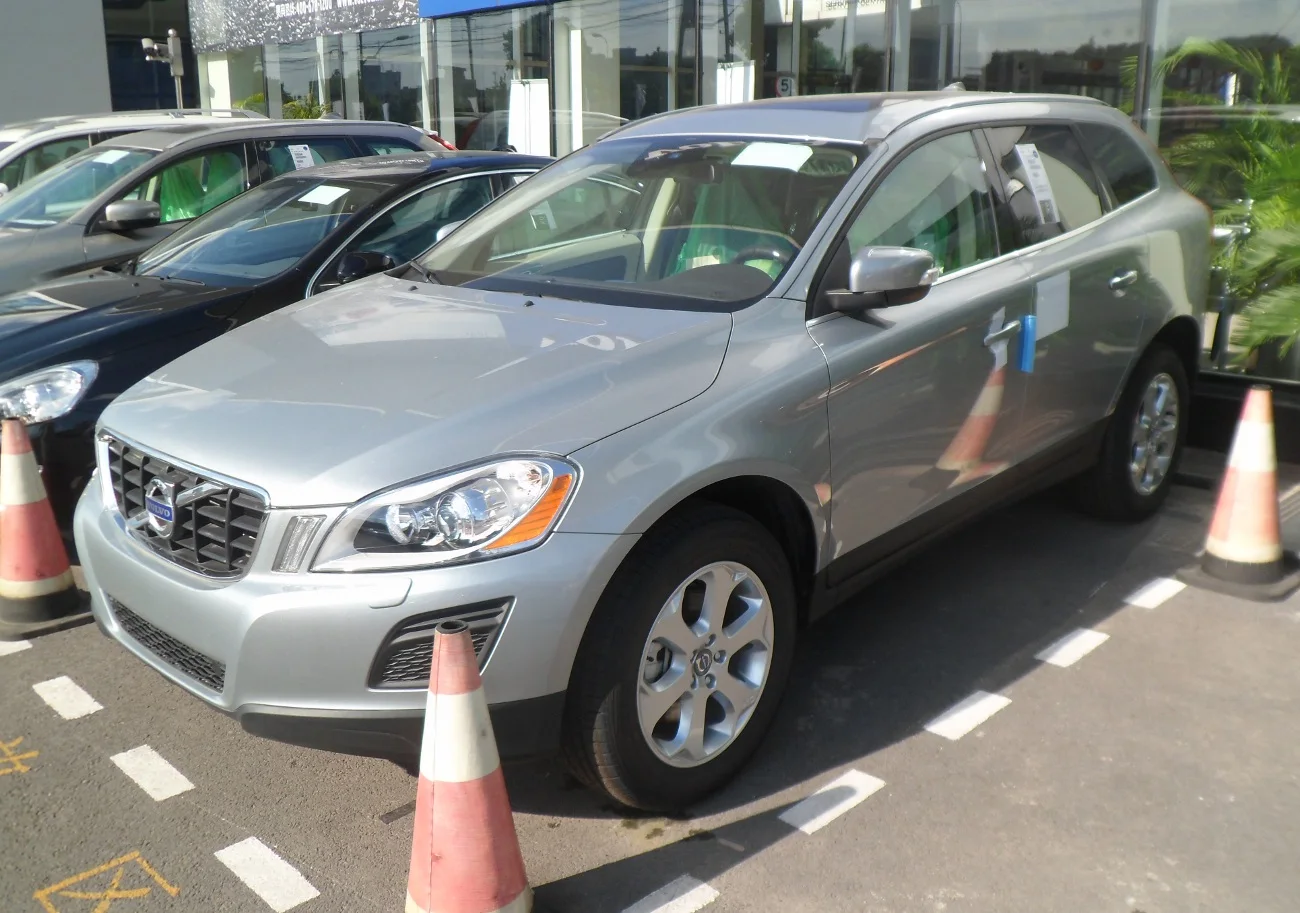 Volvo XC60 I iç ve gövde detay