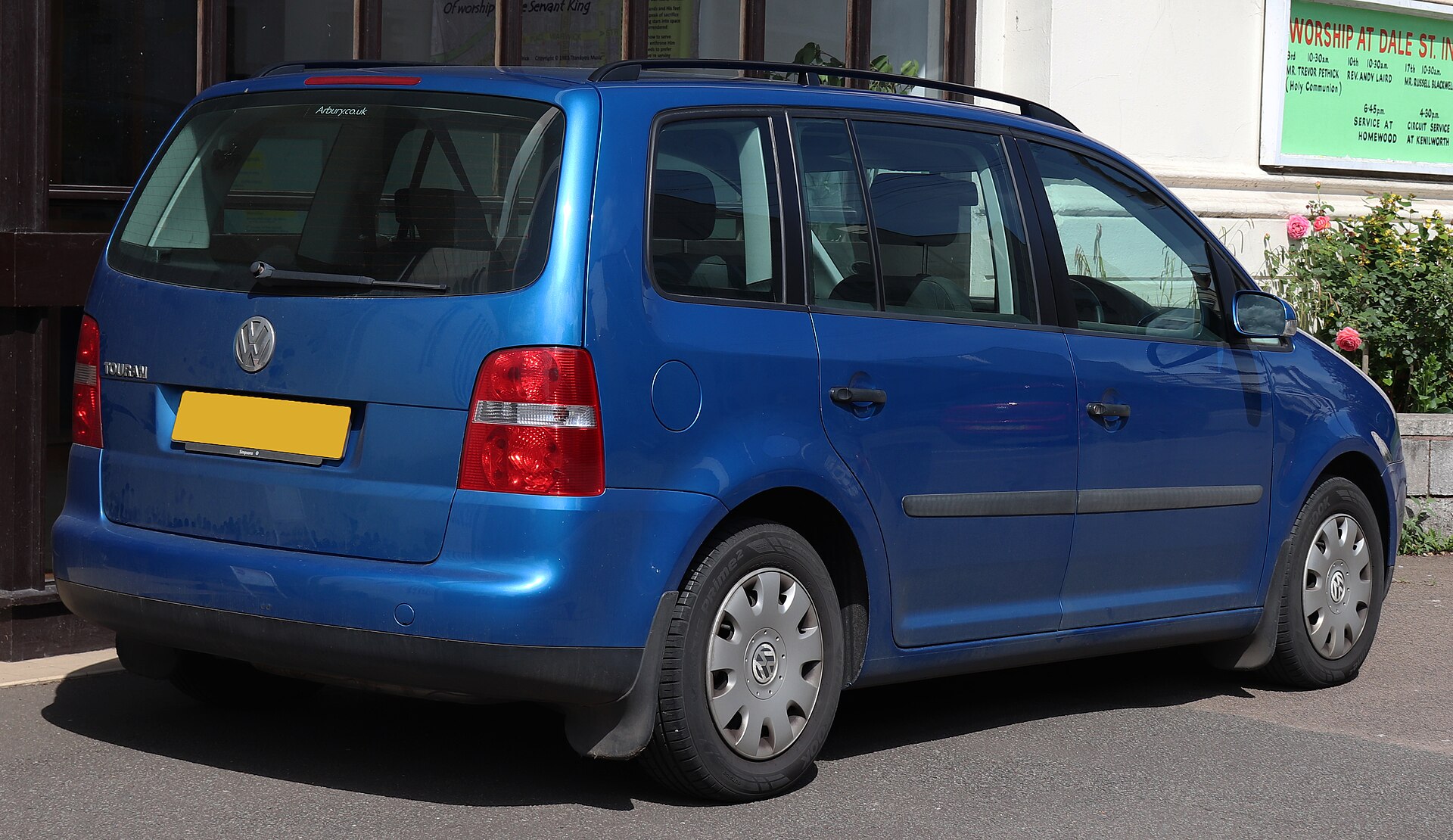 Volkswagen Touran I arka ve yan görünüm