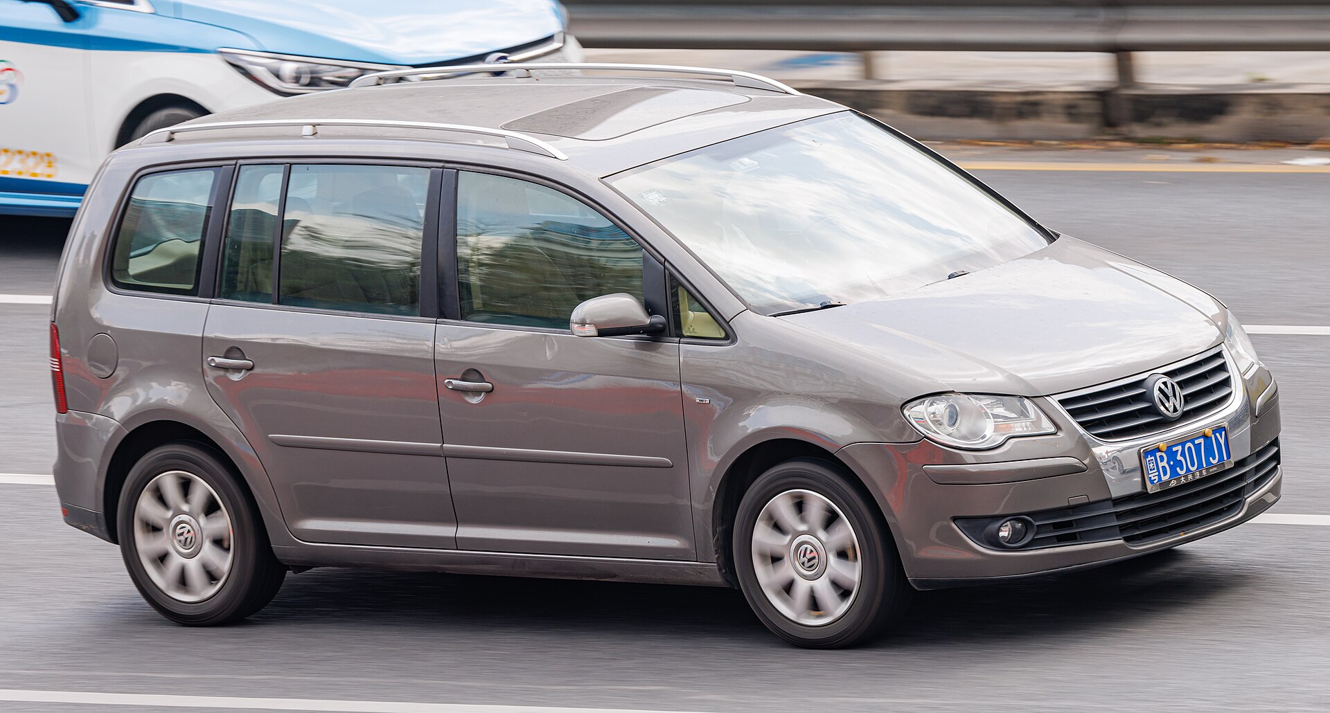 Makyajlı Volkswagen Touran 1T yolda
