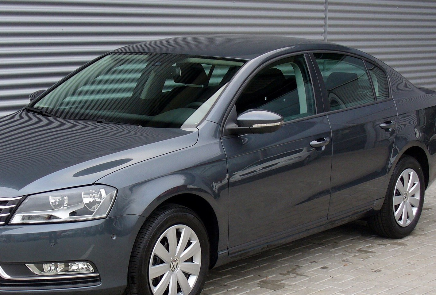 Volkswagen Passat B7 ön gövde ve panel ayrıntısı