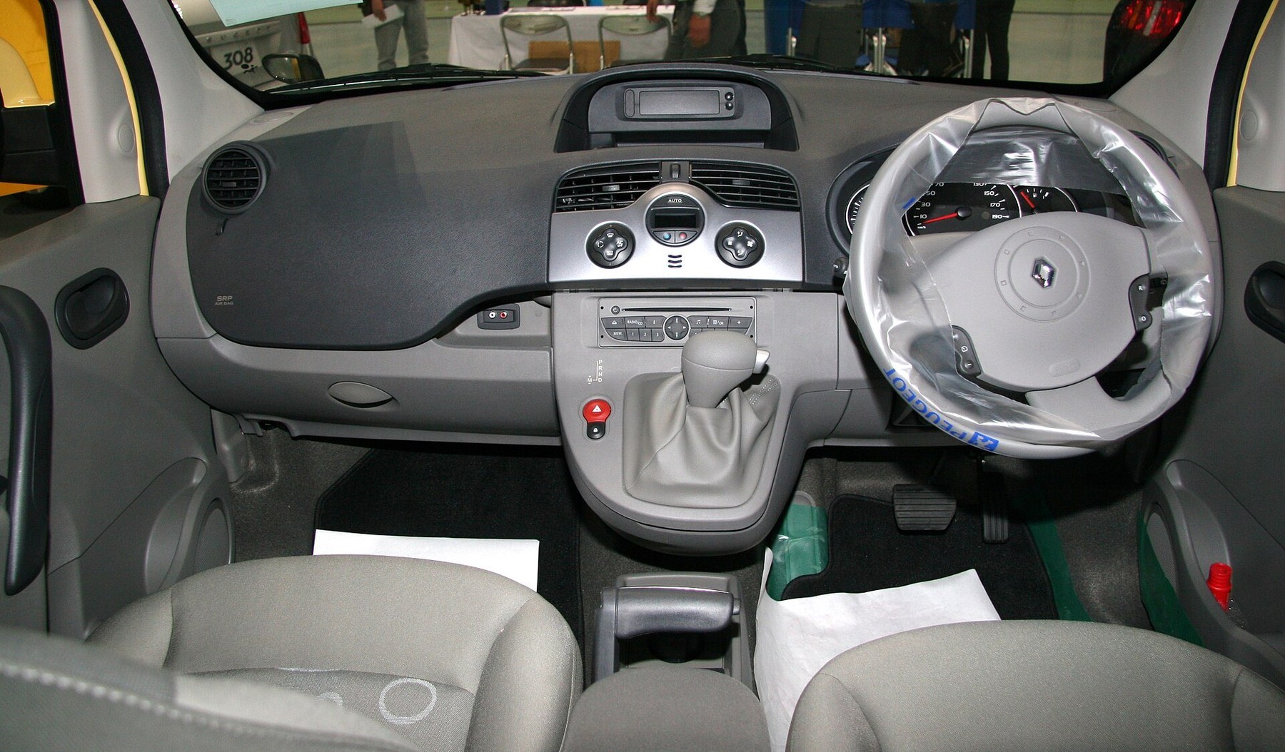 Renault Kangoo II iç mekânı