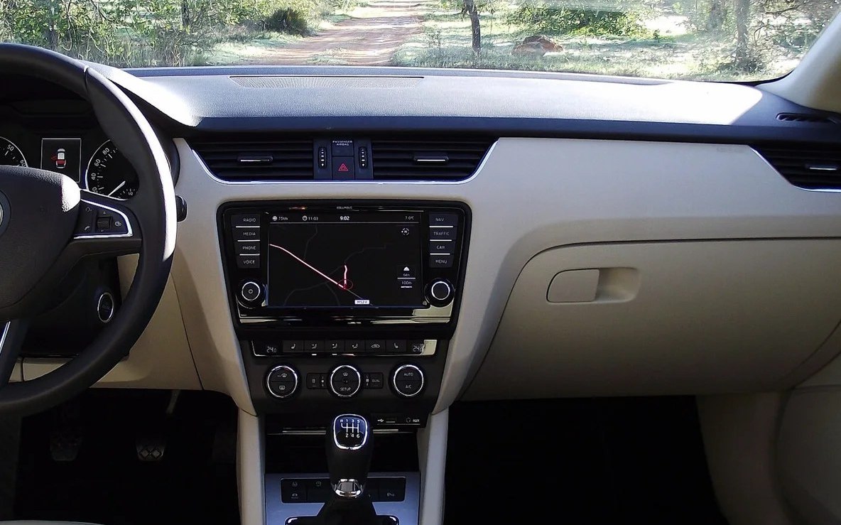 Skoda Octavia A7 liftback gövde ayrıntısı