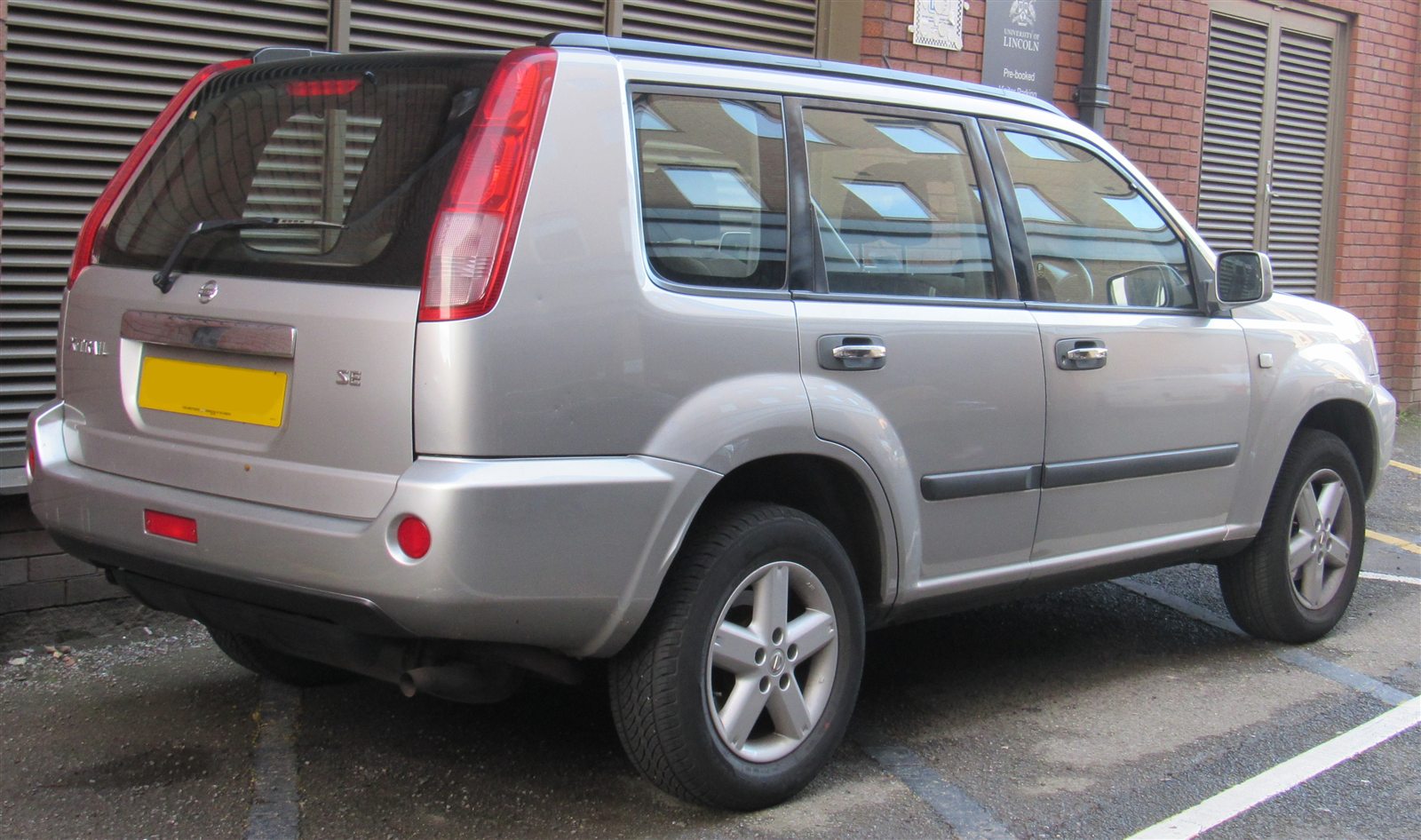 2005 Nissan X-Trail T30 makyajlı arka görünüm