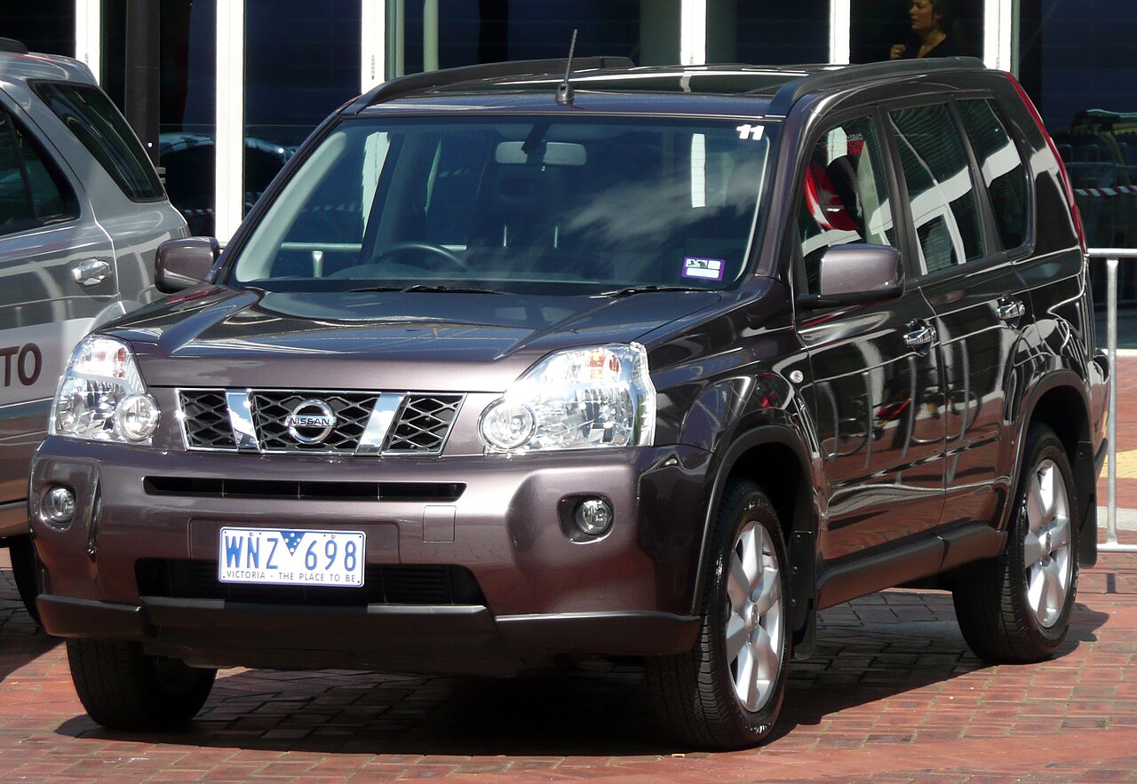 Nissan X-Trail T31 ön görünüm