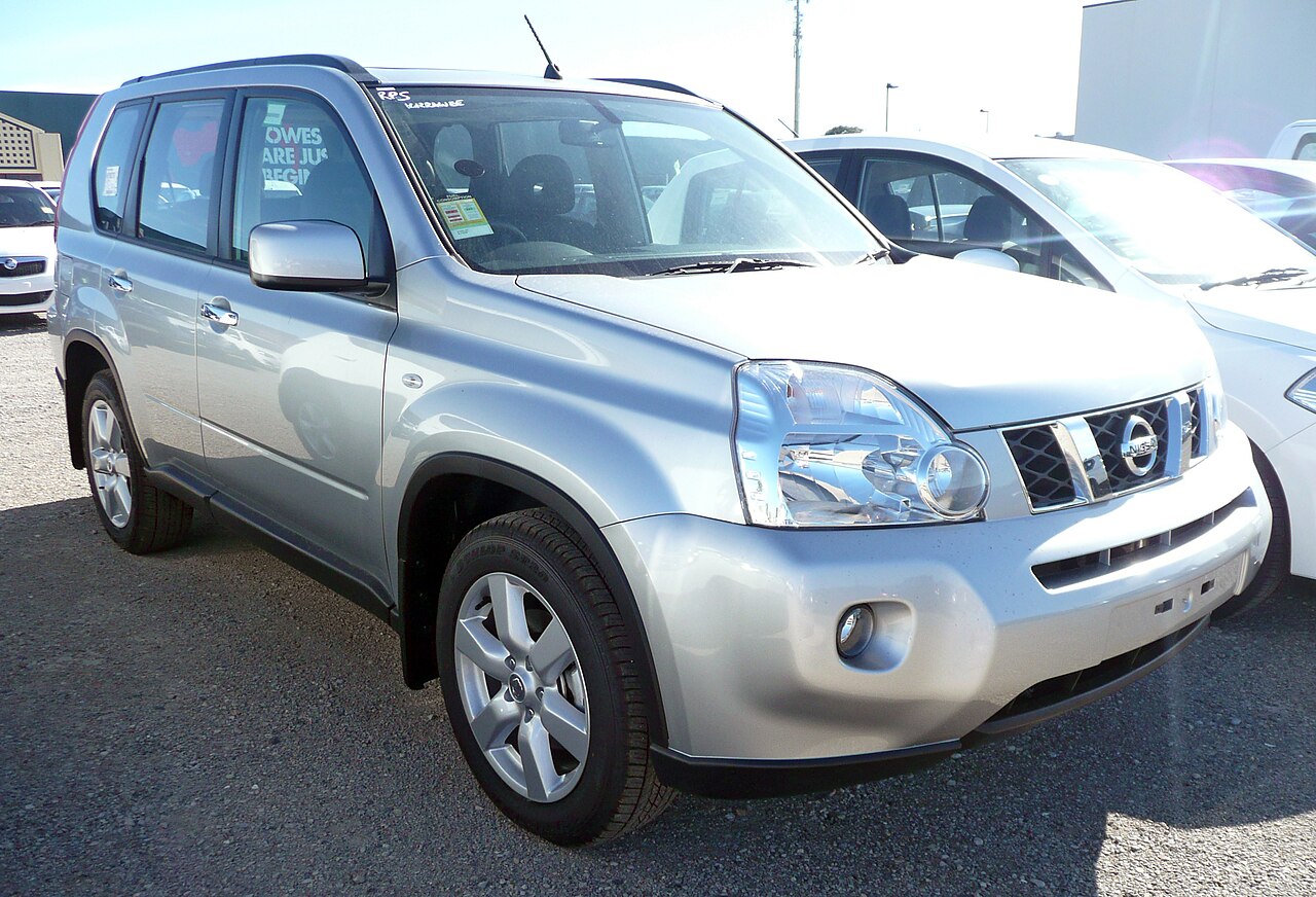 Nissan X-Trail T31 gövde ve yan profil